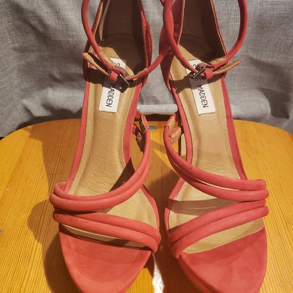 Steve Madden Red Suede Ankle Strap Heels - Picture 3 of 4